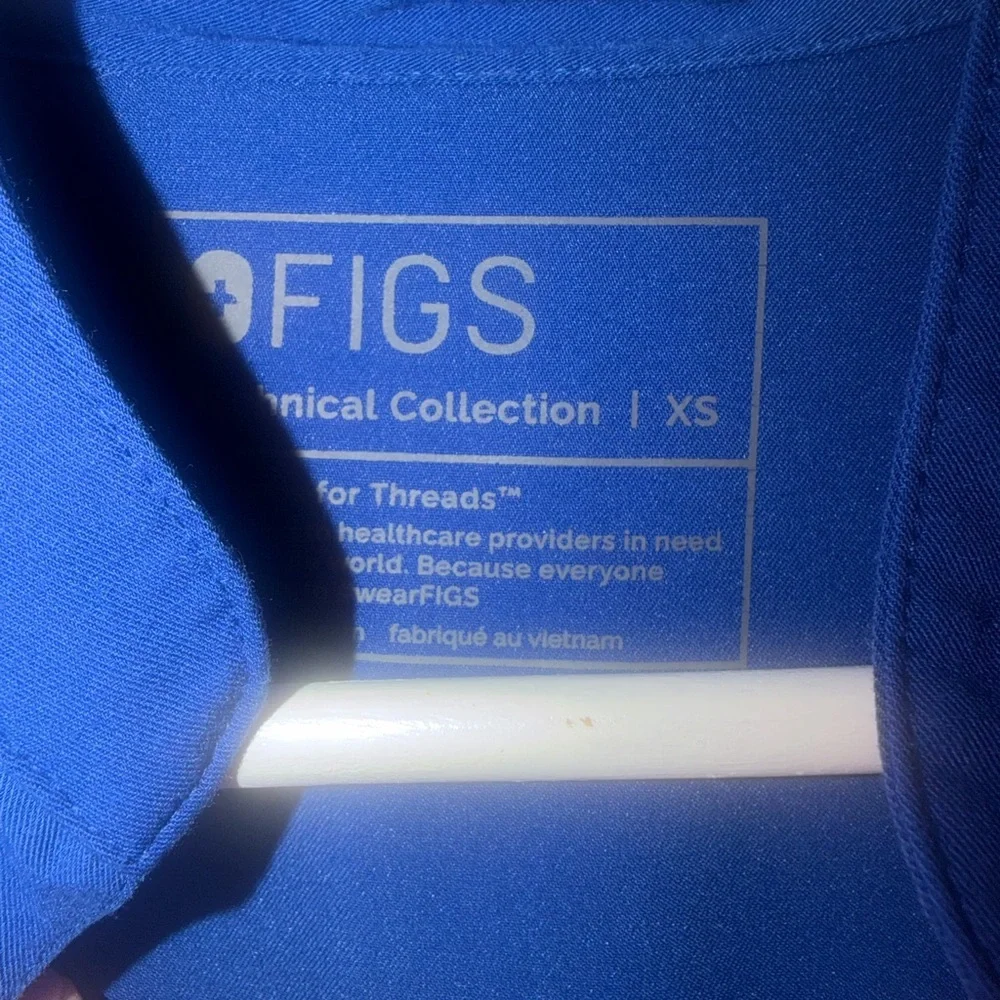 Figs Rafaela Top - Picture 2 of 3